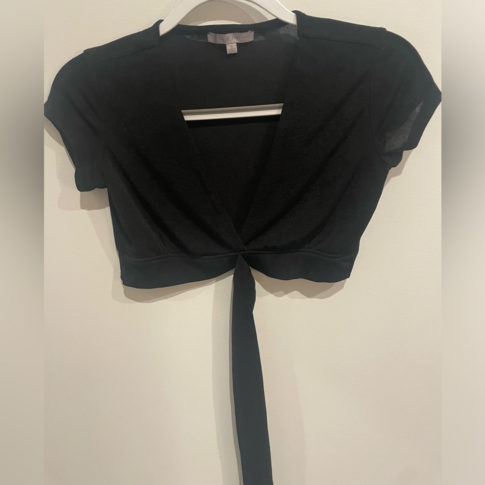 Love Tree Black Tie-Front Crop Top